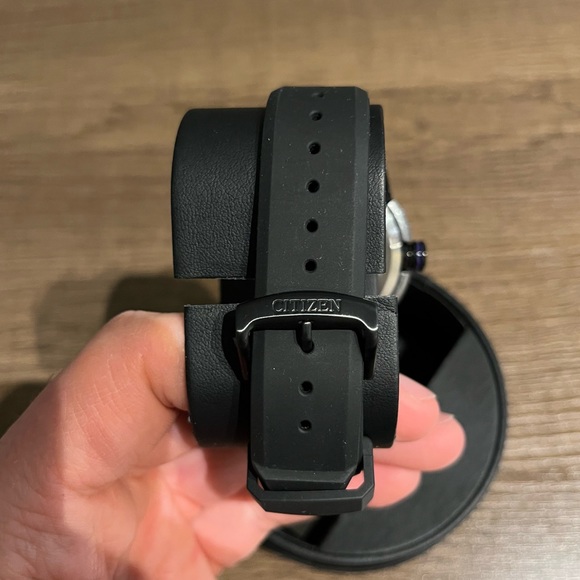 Men’s Citizen Eco-Drive Black Panther Black IP Strap Watch- excellent condition! - Picture 5 of 8